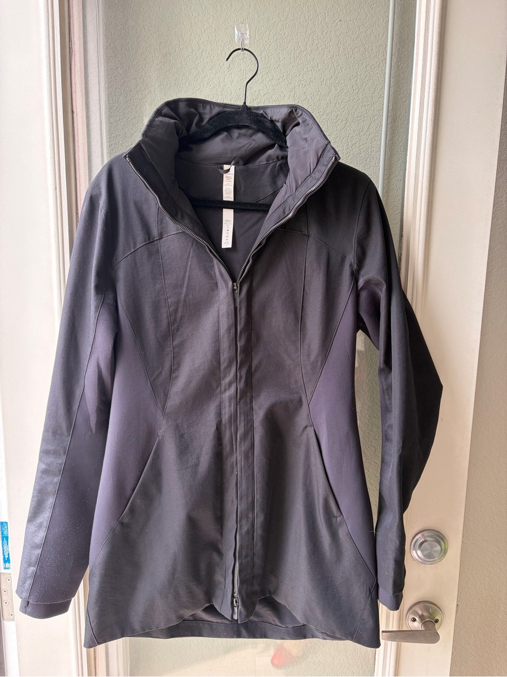 Lululemon Women's Like a Glove Hooded Zip Front Jacket Black Size 10